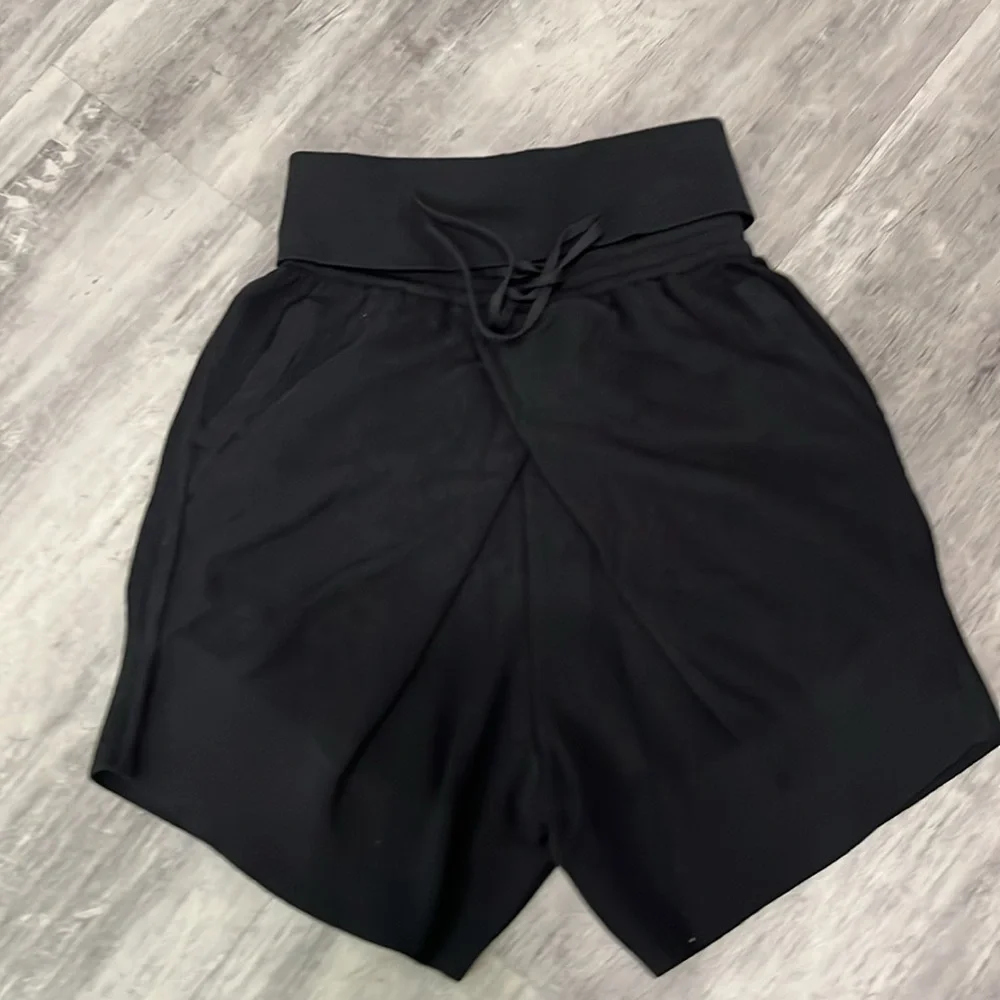 NEW with tags Nike Every Stitch Considered Black Knit Shorts Women's Small - Picture 1 of 13
